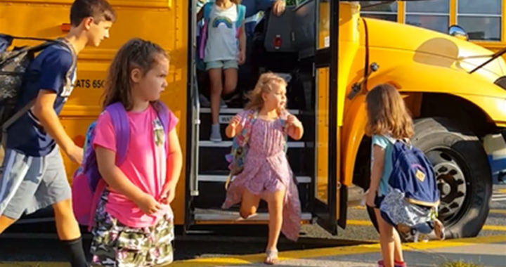 Students arrive on 1st day of school
