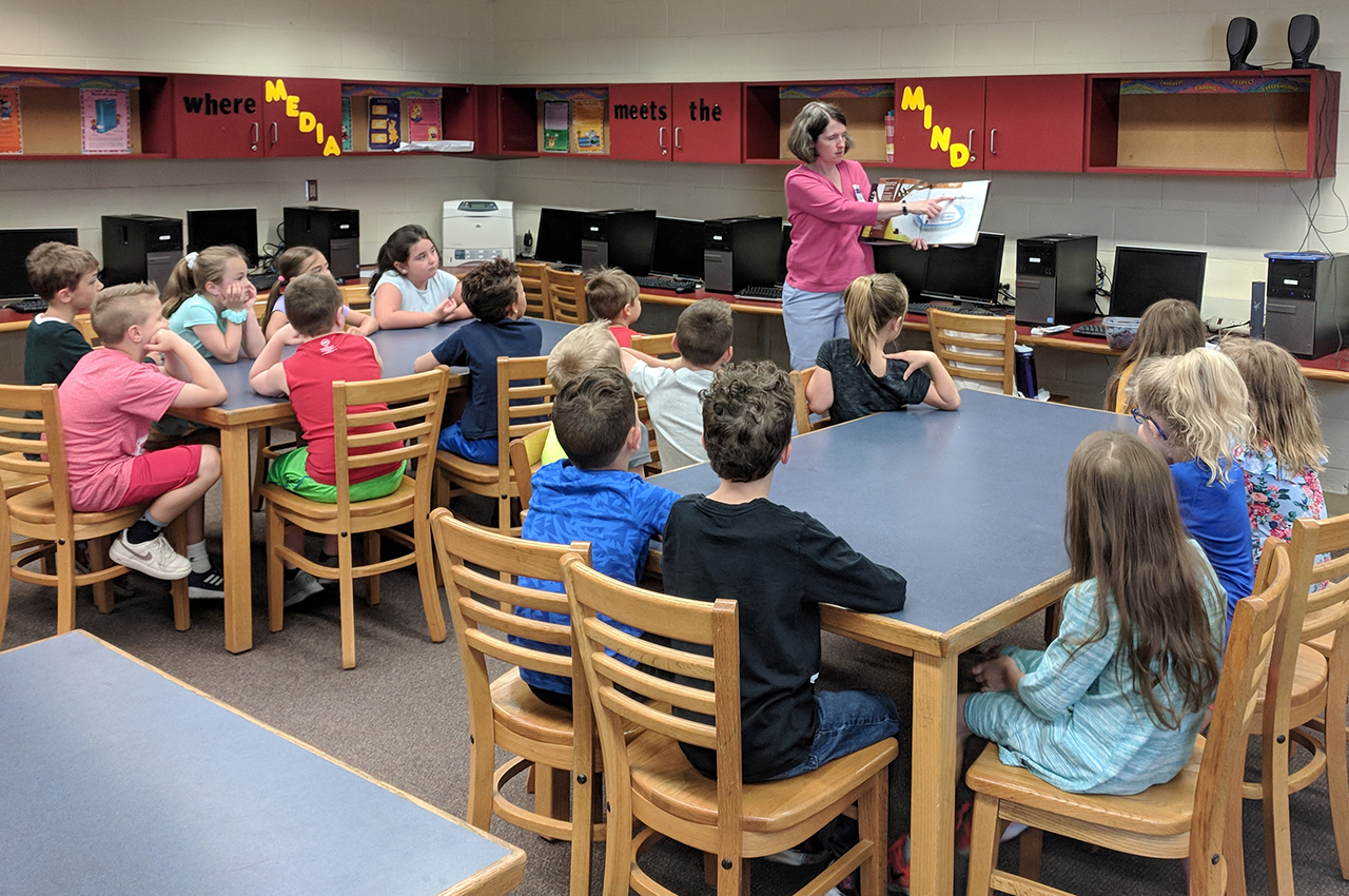 Students learn about Summer Reading Program