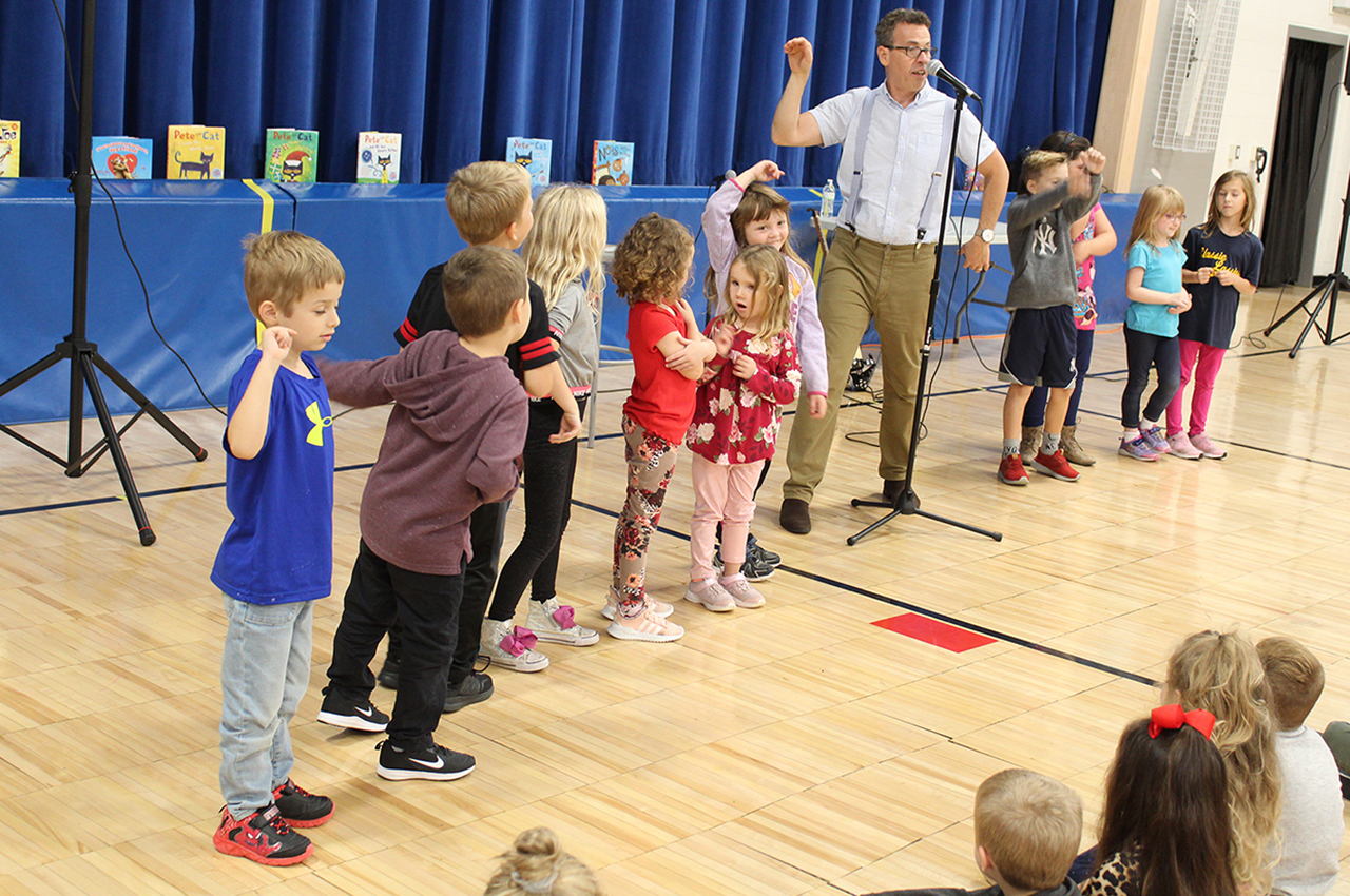 Author Eric Litwin visits students